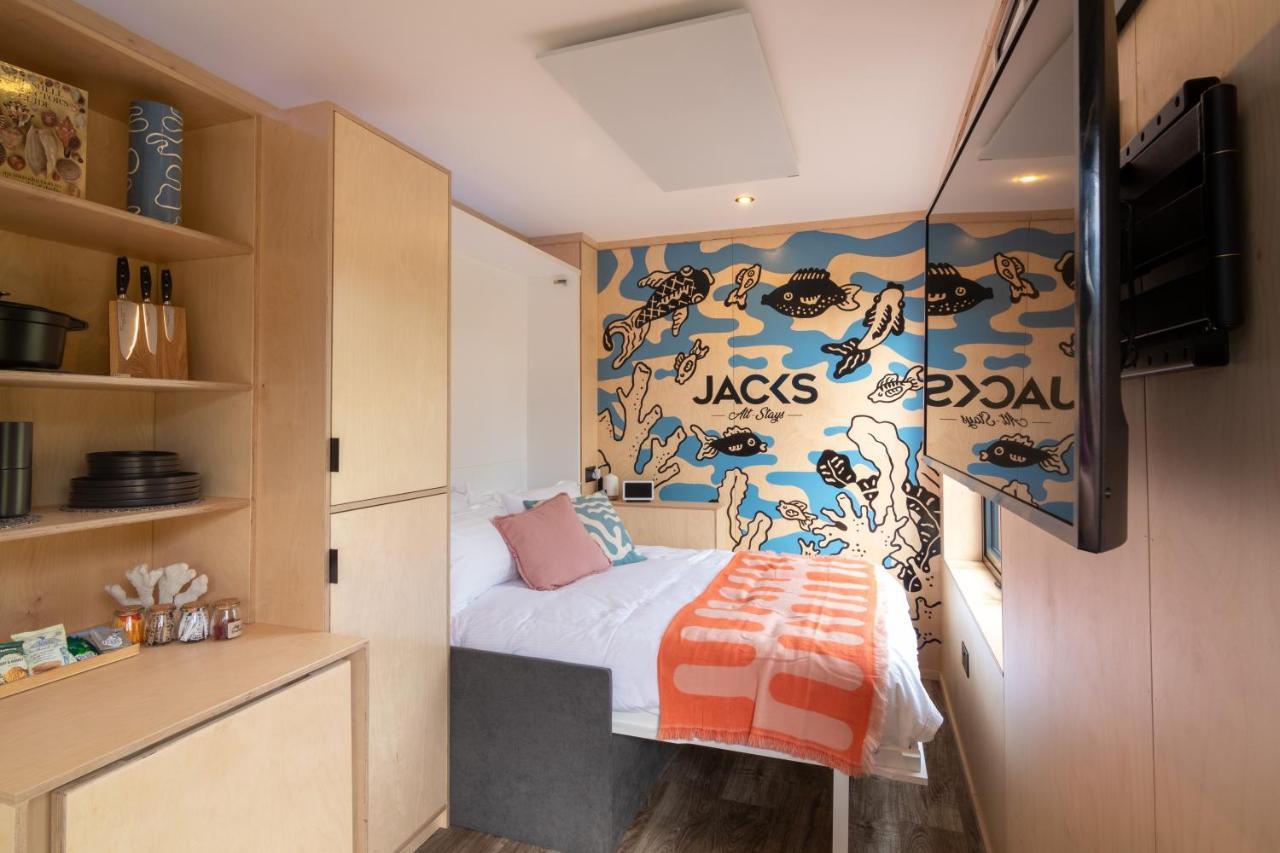 The Reef - Unique Hot Tub Cabin In Millport Eksteriør billede